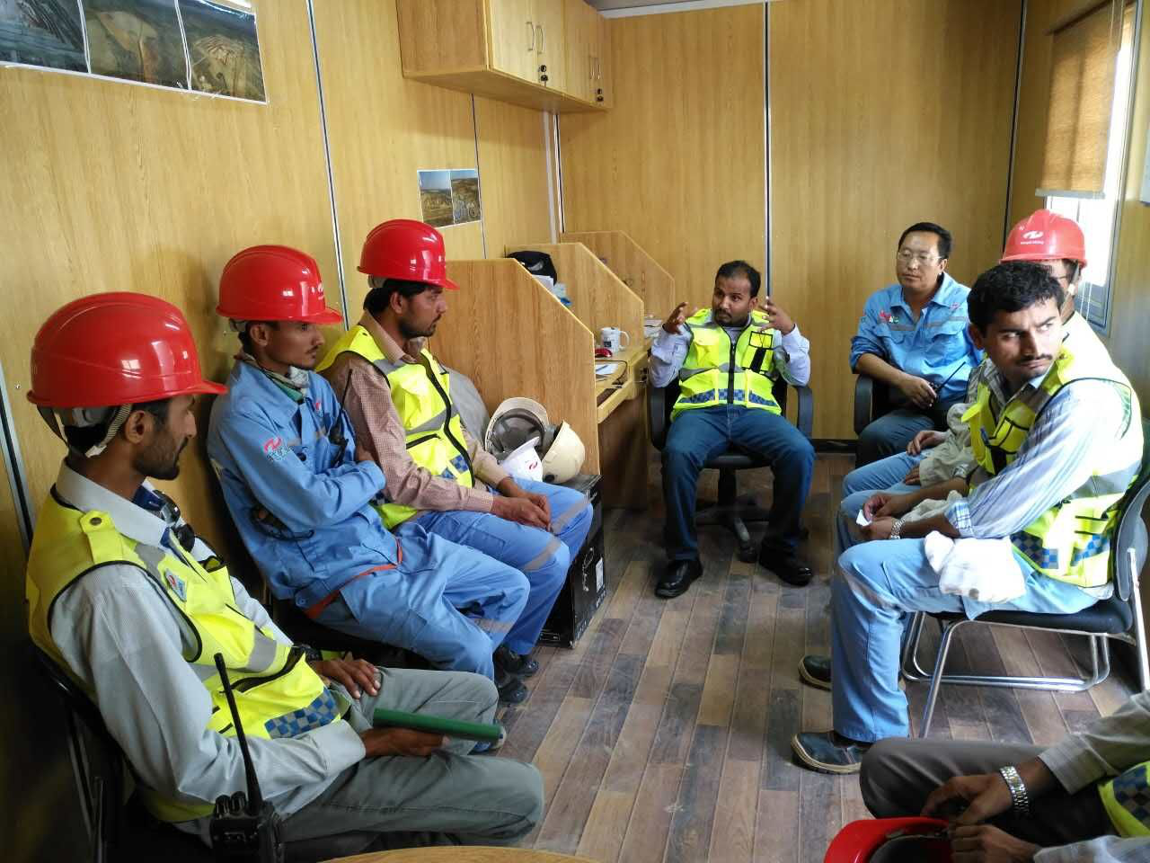 战高温 斗风沙 铸就宏大品质——记巴基斯坦项目明星设备队