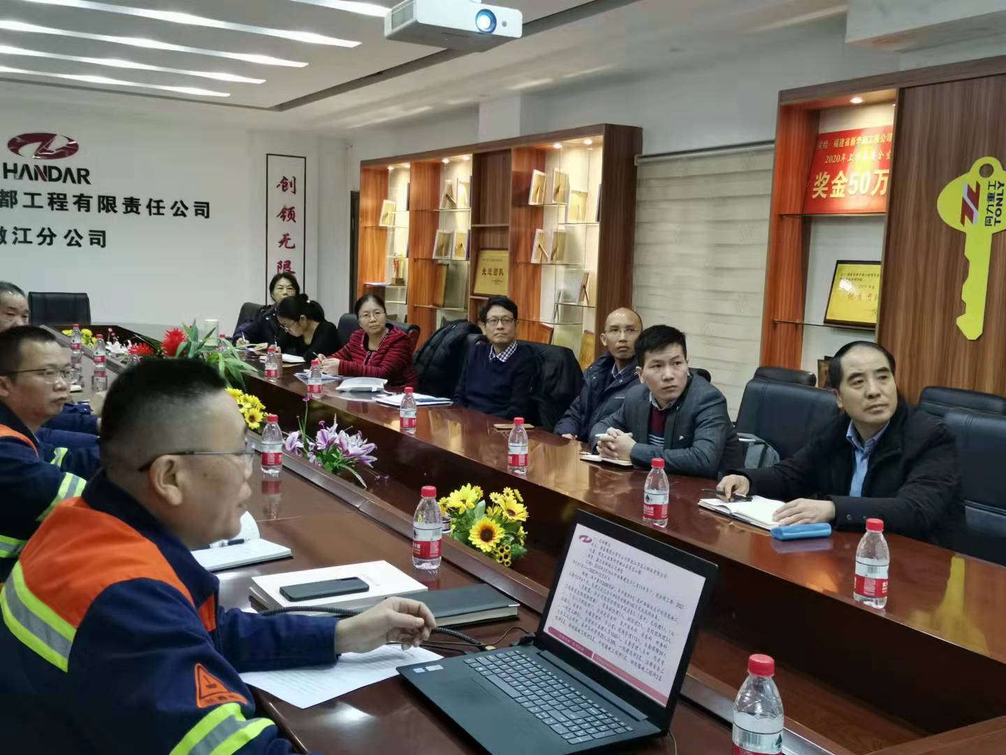 82facb227366d11f696f4833c617e8f.jpg 82facb227366d11f696f4833c617e8f.jpg