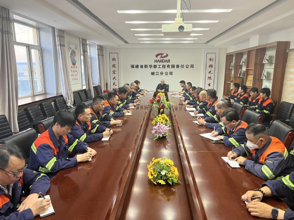 【提高思想站位 凝聚团队力量】 —— 宏大工程副总经理曾庆福一行到嫩江分公司调研指导